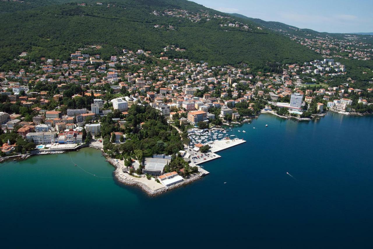 Apartment Villa Maria 10 With Swimming Pool Опатия Экстерьер фото